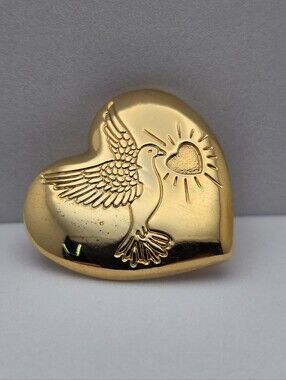 1997 Variety Club Gold Heart Pin Peace Dove Charity Lapel Pin 1” Vintage